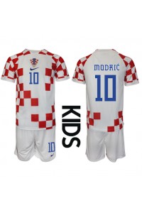 Kroatië Luka Modric #10 Babytruitje Thuis tenue Kind WK 2022 Korte Mouw (+ Korte broeken)